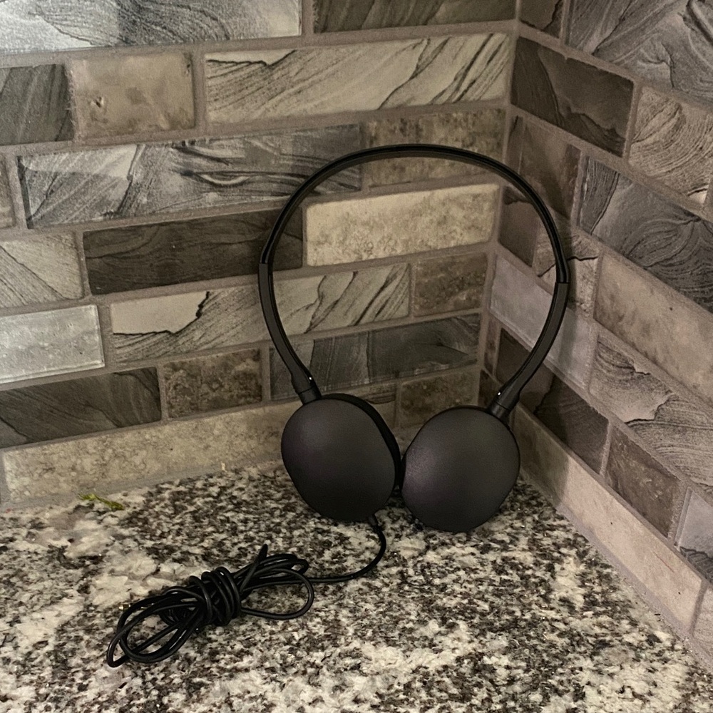 Black Headphones NWOT